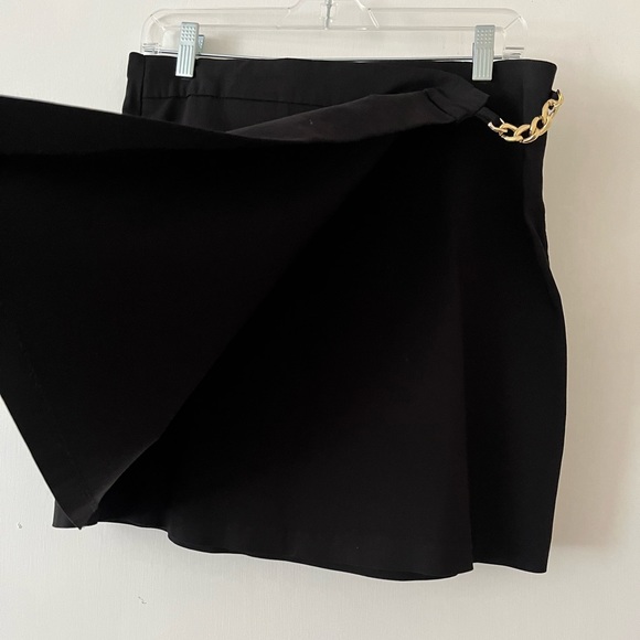 Black Mini Skirt with Gold Chain - Picture 3 of 4